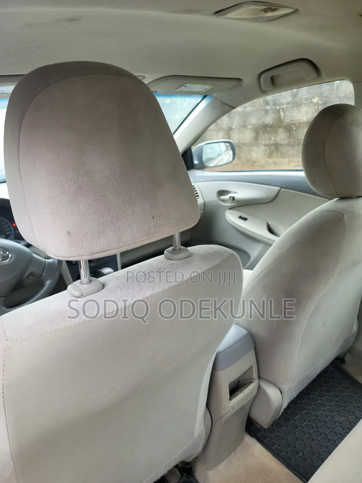 Toyota Corolla 2010 Gold