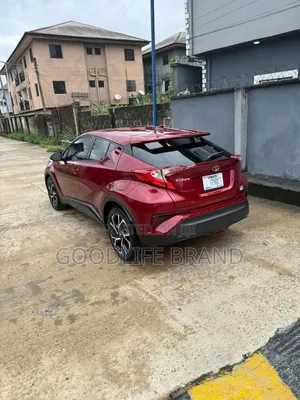 Toyota C-HR LE FWD 2019 Pearl