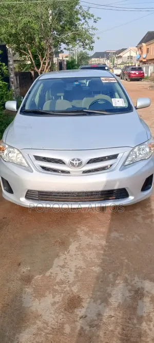 Toyota Corolla 2011 Silver