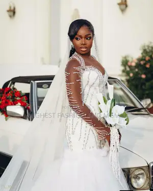 Elegant Mermaid Wedding Gown With Slit