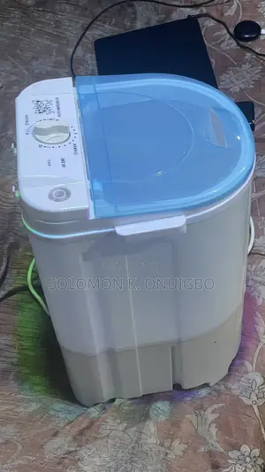 4.5kg Mini Washing Machine With Spinning