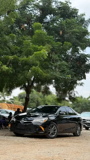 Toyota Camry 2016 Black