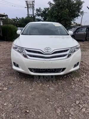 Toyota Venza LE 2010 White