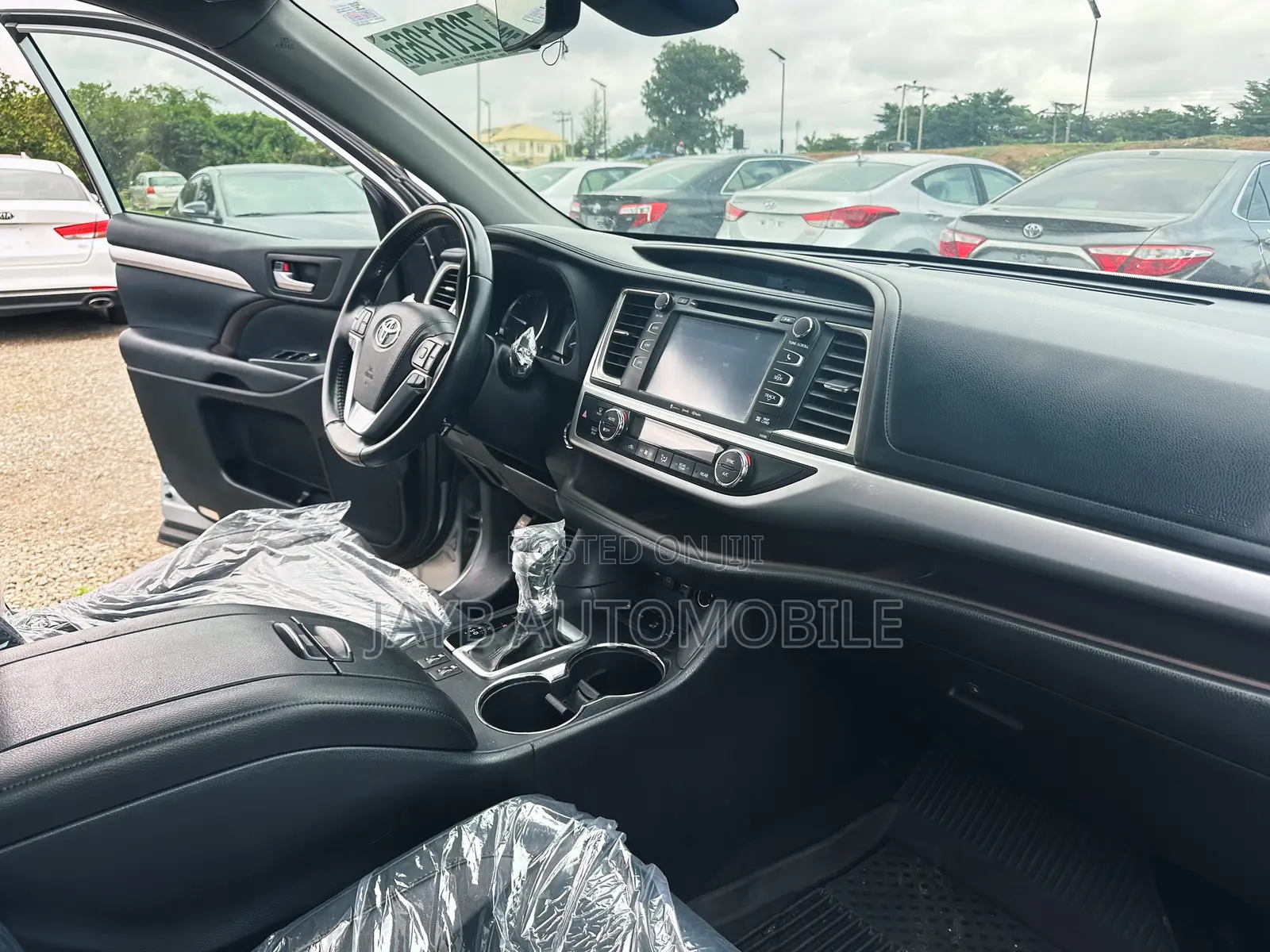 Toyota Highlander XLE 2019 Silver