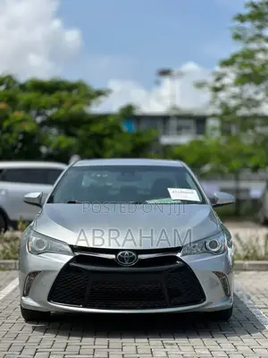 Toyota Camry XLE 4dr Sedan (2.5L 4cyl 6A) 2016 Silver