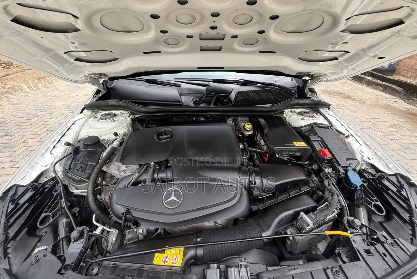 Mercedes-Benz GLA 250 2015 White