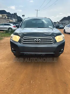 Toyota Highlander Base 2010 Gray