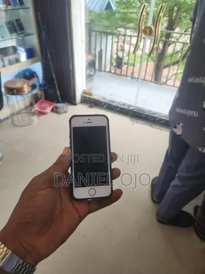 Apple iPhone 5s 32 GB Rose Gold