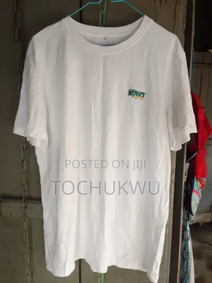 Crisp White Graphic T-Shirt | Adult | Uk Thrift First Grade