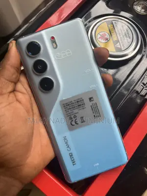 Tecno Camon 40 Pro 5G 256 GB Blue