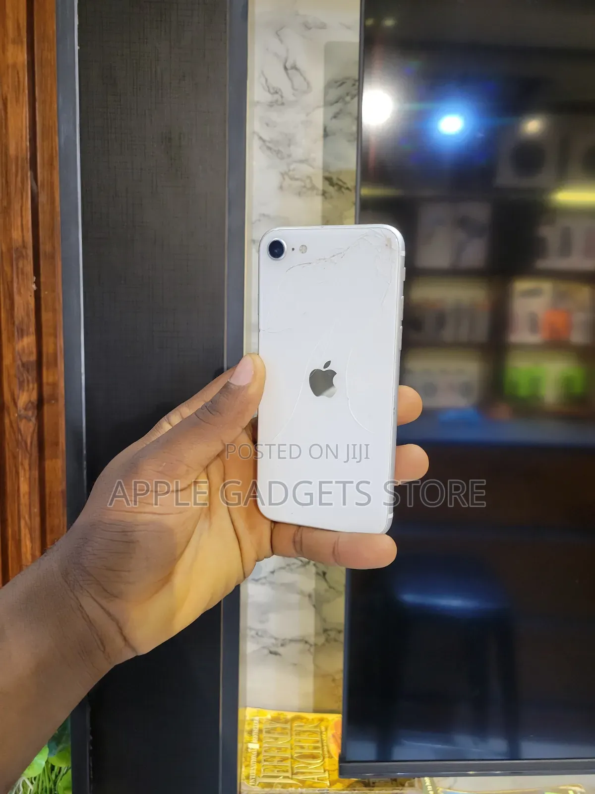 Apple iPhone SE 64 GB White