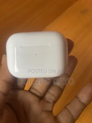 Apple Airpods (2nd Gen) 2023