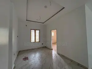 3bdrm Block of Flats in Idu for rent