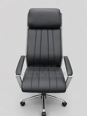 Executive High-back Swivel Office Chair – Premium Leather Finish