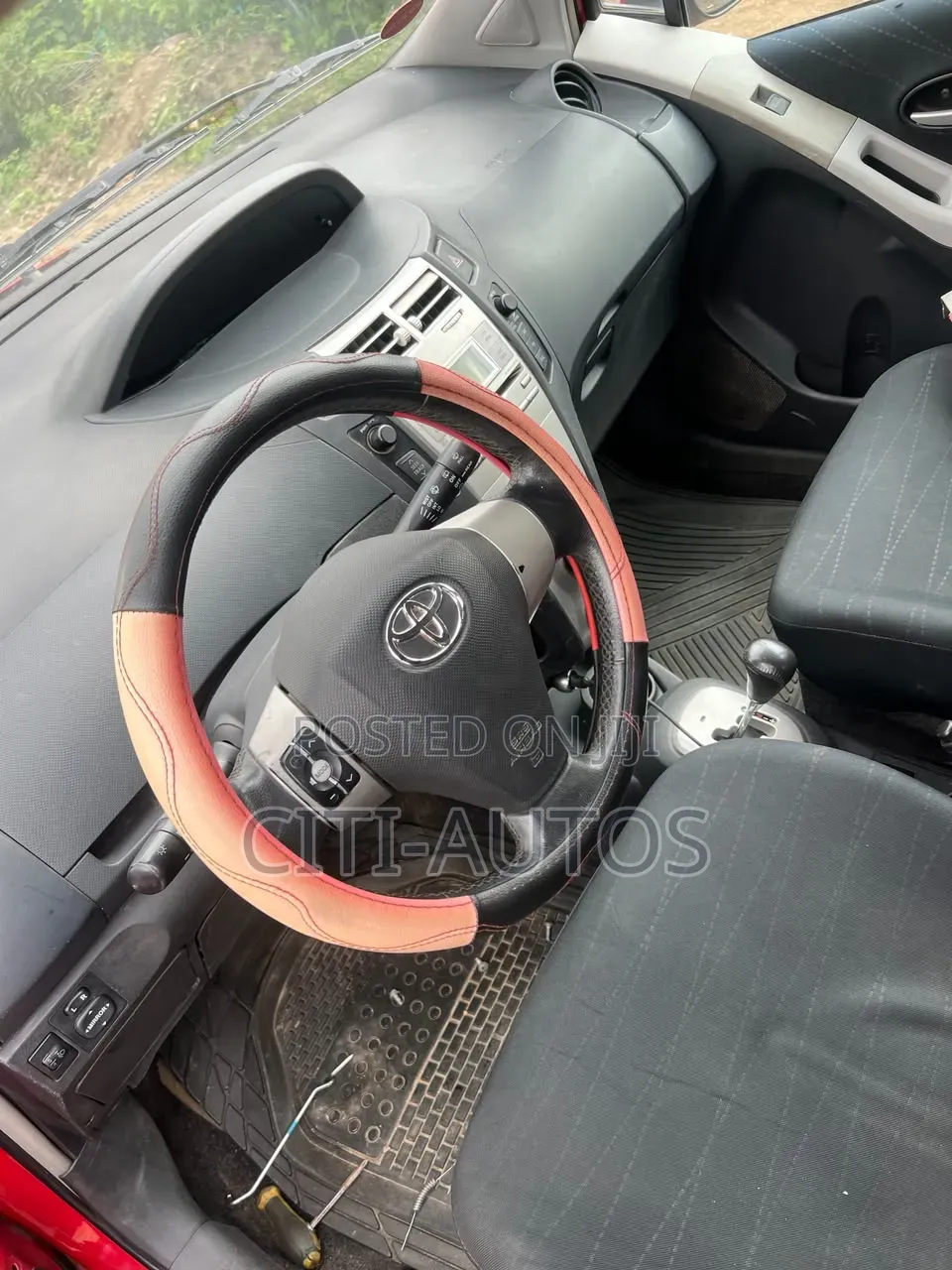 Toyota Yaris 2008 Red