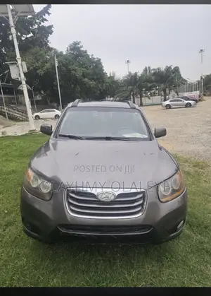 Hyundai Santa Fe SE 2011 Gray