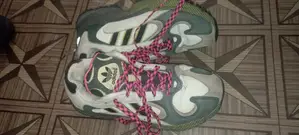 Nice and Neat Premium Akube/Uk Sneakers