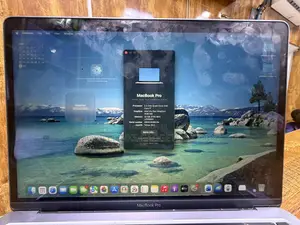 Laptop Apple MacBook Pro 2020 32GB Intel Core i7 SSD 1T