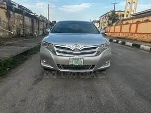 Toyota Venza V6 AWD 2012 Silver