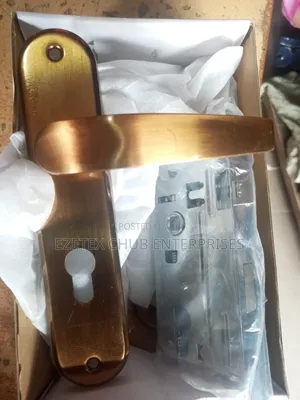 Door Handle With Key
