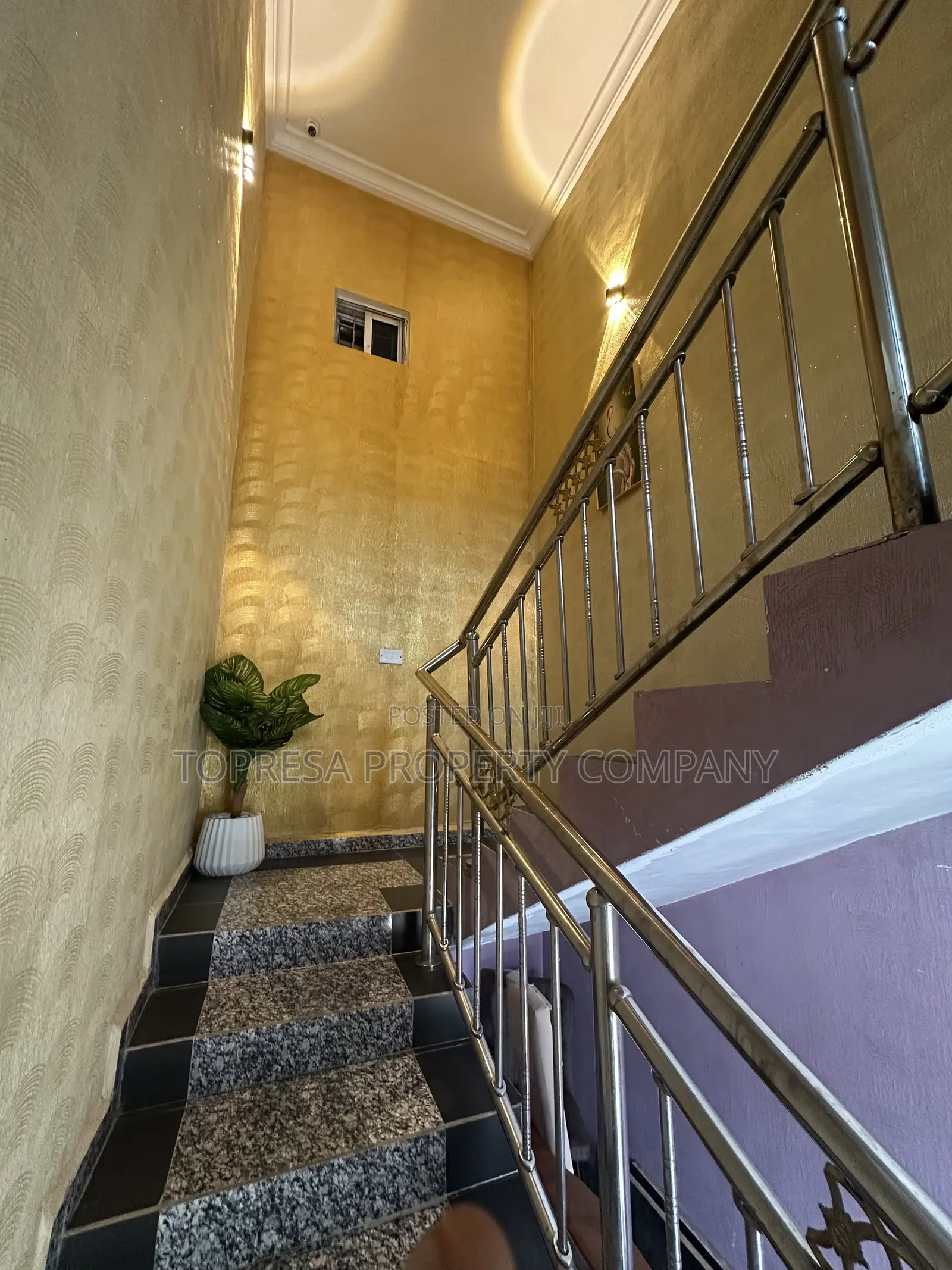 18 Rooms Hotel for Sale in Opolo Yenagoa