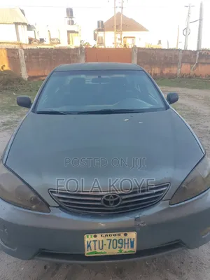 Toyota Camry LE 4dr Sedan (2.4L 4cyl 5M) 2003 Green