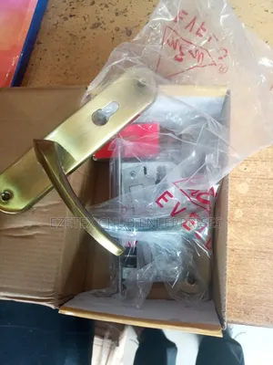 Door Handle With Key