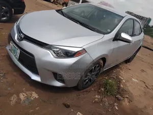 Toyota Corolla 2015 Silver