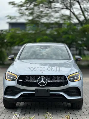 Mercedes-Benz GLC-Class GLC 300 2023