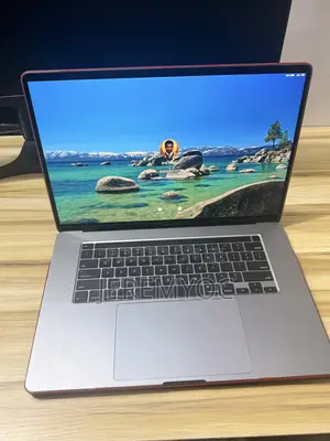 Laptop Apple MacBook Pro 2019 32GB Intel Core i9 SSD 500GB