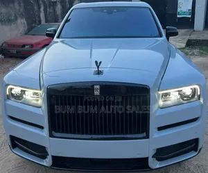 Rolls-Royce Cullinan Base 2020 Burgundy