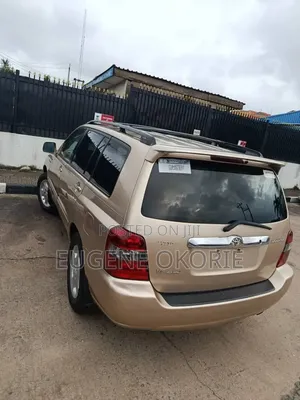 Toyota Highlander 2005 Gold