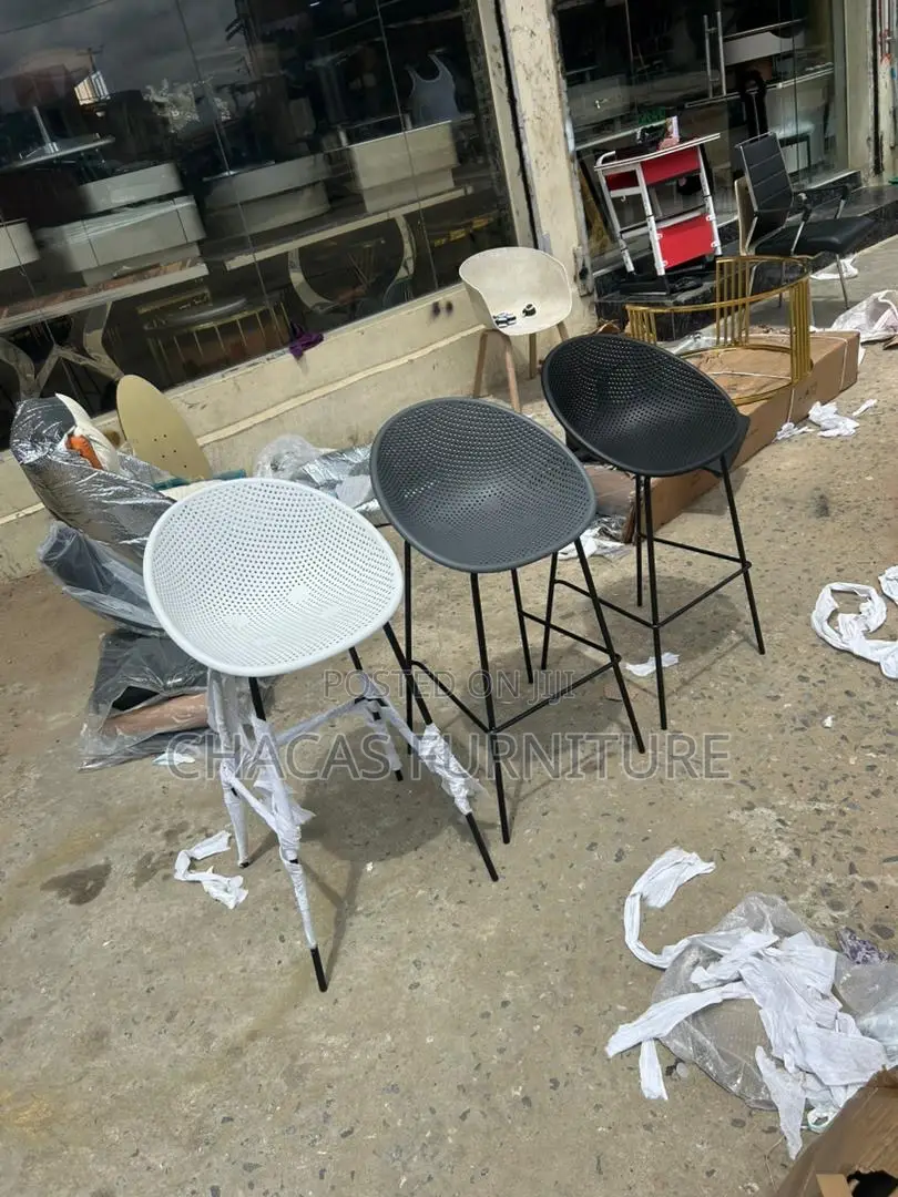 Stylish Modern Bar Stools – Elevate Your Space!
