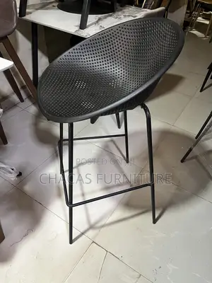 Stylish Modern Bar Stools – Elevate Your Space!