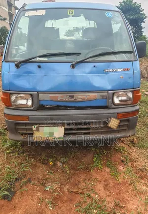 Diahatsu Shuttle Pickup 2004 Model Blue