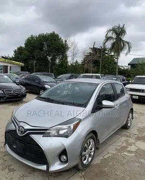Toyota Yaris 2015 Silver