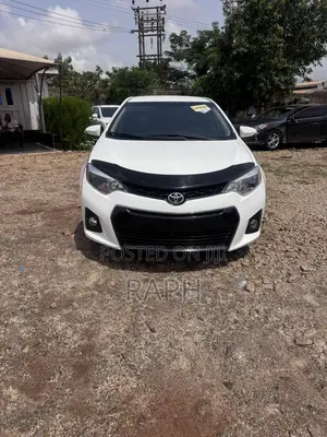 Toyota Corolla S Plus 4dr Sedan (1.8L 4cyl 6M) 2015 White