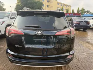 Toyota RAV4 2018 Gray