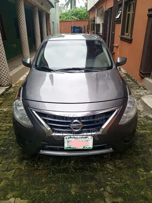 Nissan Versa 2018 Gray