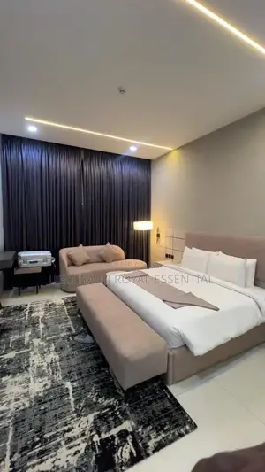 Curtains,Window Blinds,Beddings.