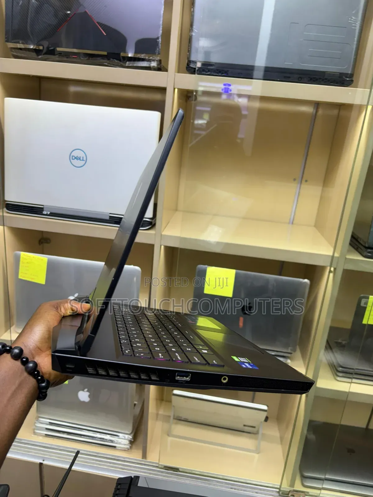 Laptop MSI GP66 LEOPARD 10UG 16GB Intel Core i7 SSD 512GB