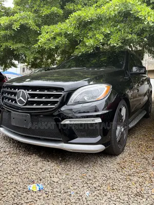 Mercedes-Benz M Class ML63 AMG 4dr SUV AWD (5.5L 8cyl Turbo 7A) 2014
