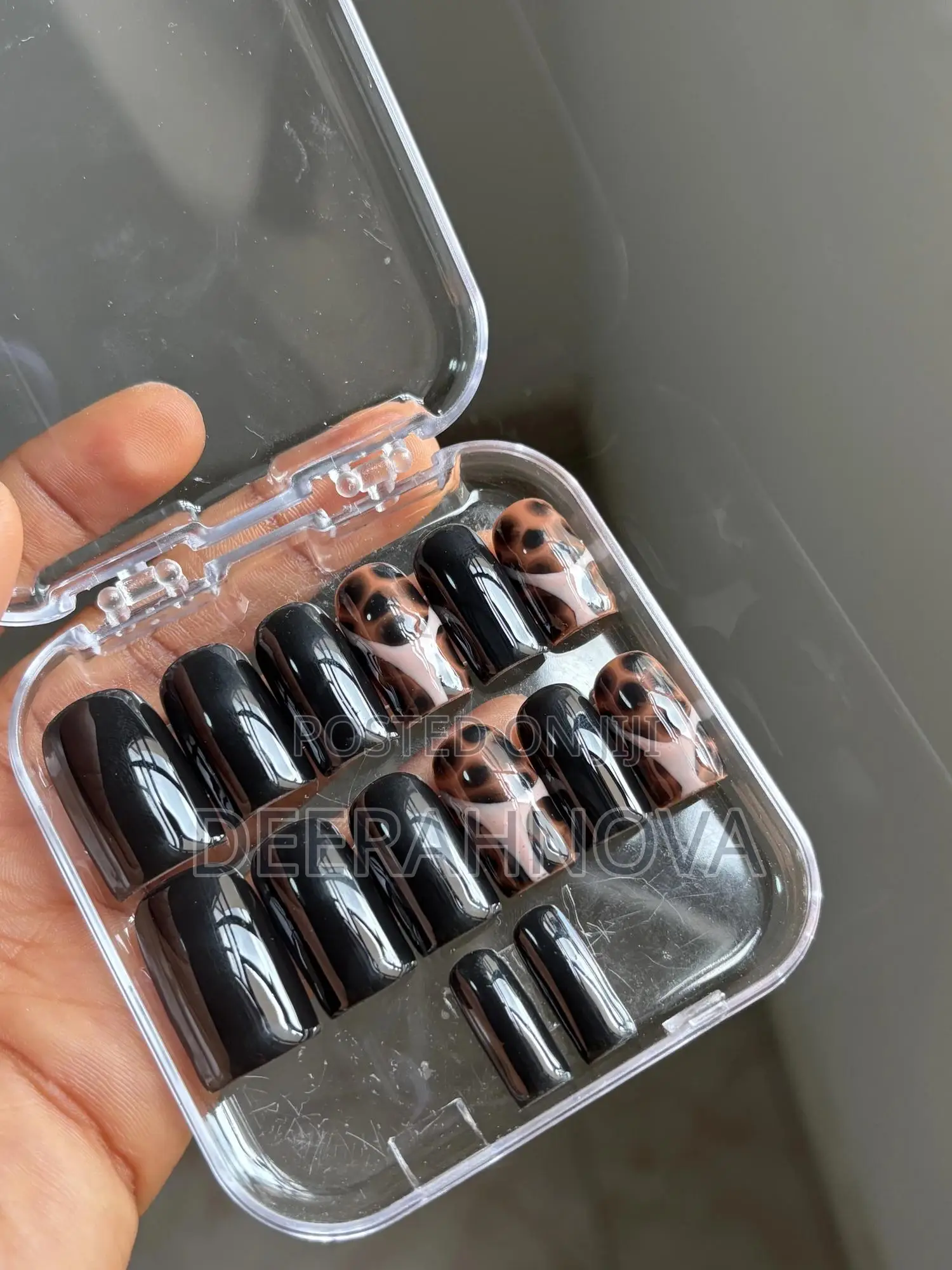 Press-on Nails