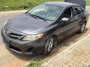 Toyota Corolla LE 4dr Sedan (1.8L 4cyl 4A) 2012 Gray