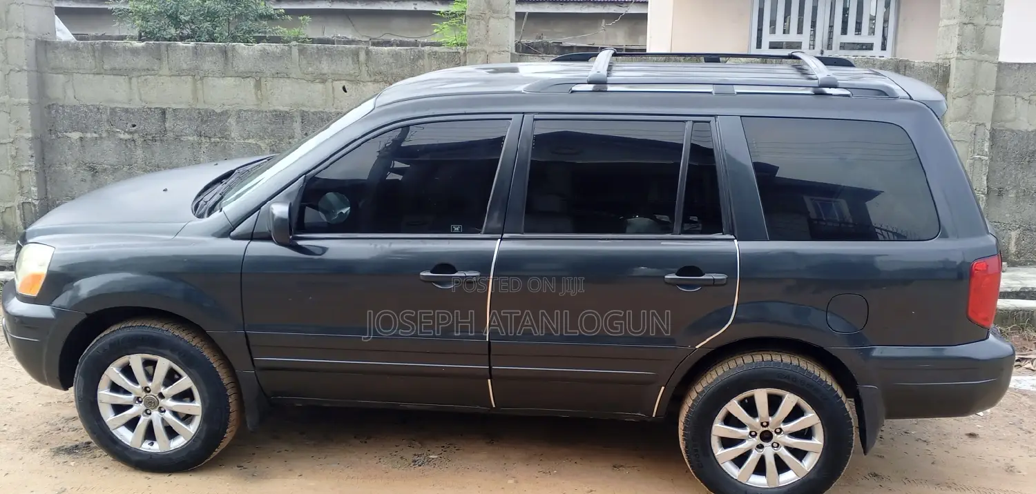 Honda Pilot 2005 Gray
