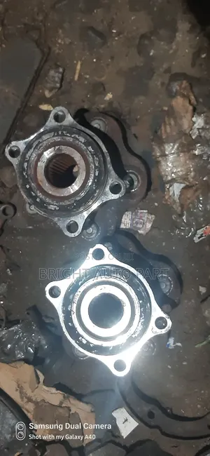 Back Hub Infiniti G35 2008 Model
