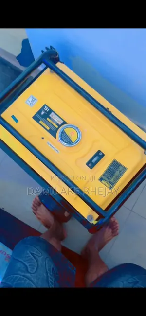 Senwei 2.8kva Automatic With Keys, Battery, Tyres and Handle