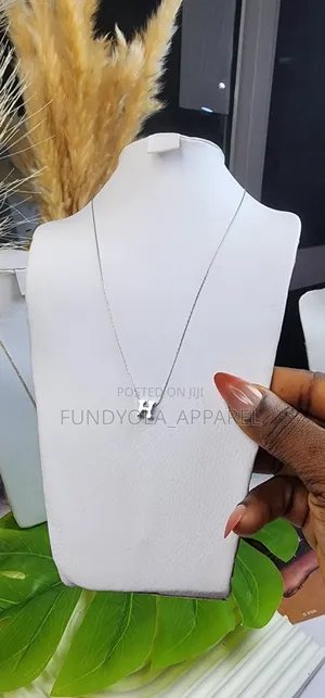 Sterling H Initial Chain