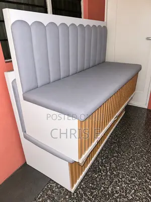  Quick Sale – Five 3 Seater Restaurant Chairs 