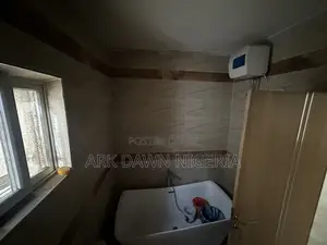 4bdrm Duplex in Victoria Nest, Chevron for rent